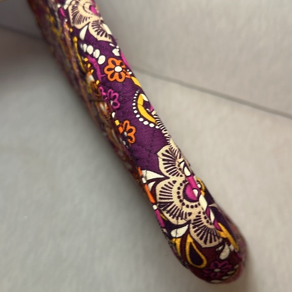 Vera Bradley VERY BERRY Laptop Sleeve Dimensions 17X12 Colorful Floral Preowned - Picture 10 of 11